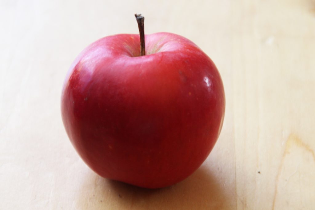 A cold-hardy zone 3 Honeycrisp apple